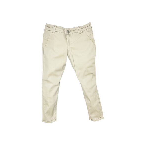 Almost Famous Khaki Capris Pants, Size 9 - Picture 4 of 7